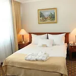 Hotel Midi