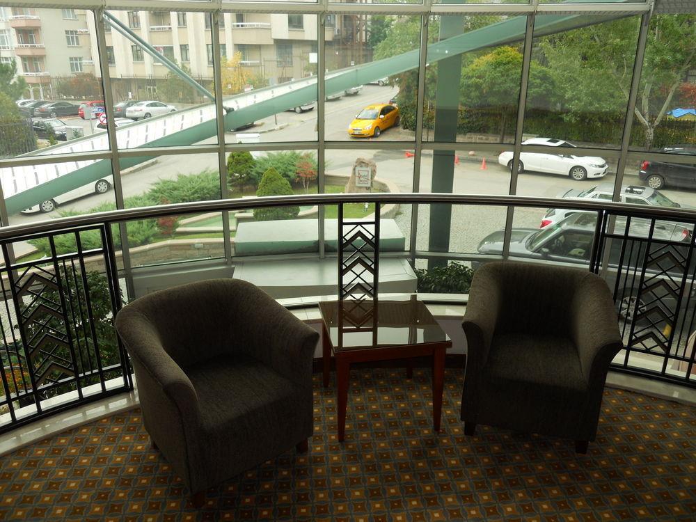 Hotel Midi